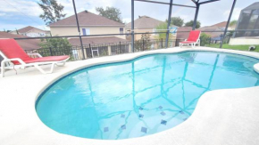 10 miles to Disney World, 22 miles to Universal, private pool, kitchen, wifi, washer, dryer